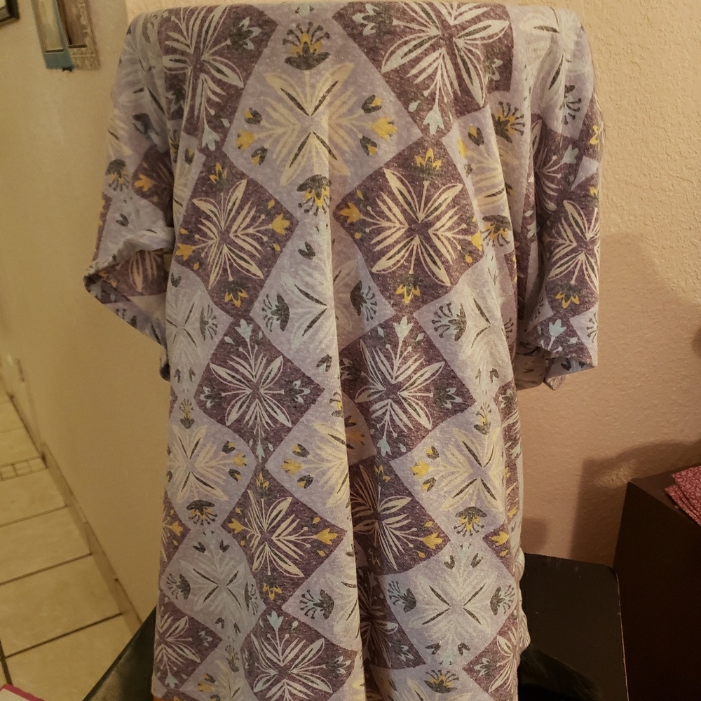 IRMA LuLaRoe top.